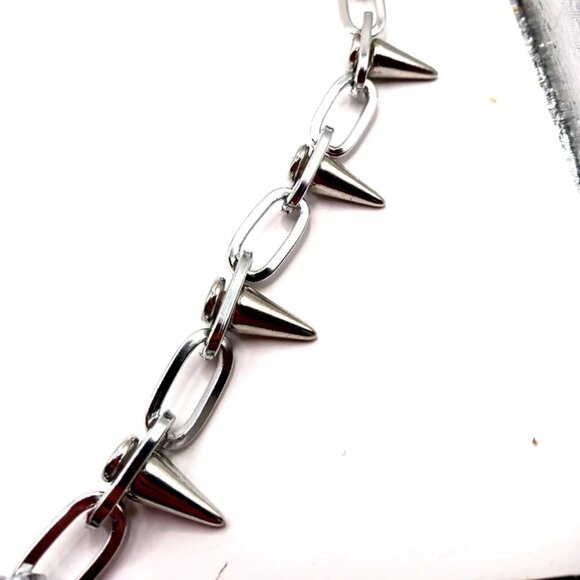 Spiked Goth Single Layer Pants or Wallet Chain 22 Inches Silver Color - Picture 2 of 8